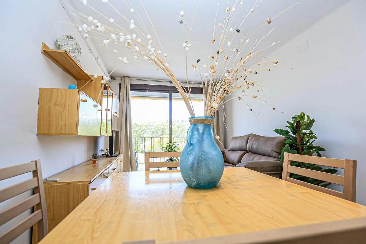 Set Pins - Only Families Apartment Cambrils Spain