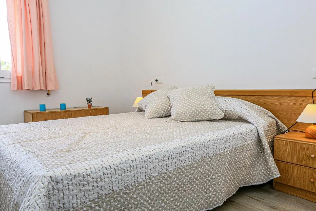Set Pins - Only Families Apartment Cambrils 0*,  Spain