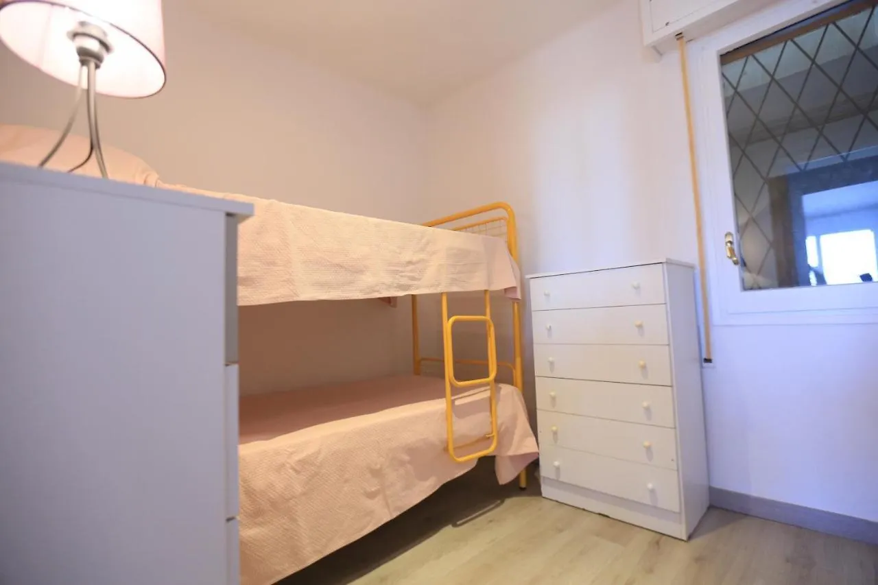 Set Pins - Only Families Apartment Cambrils 0*,